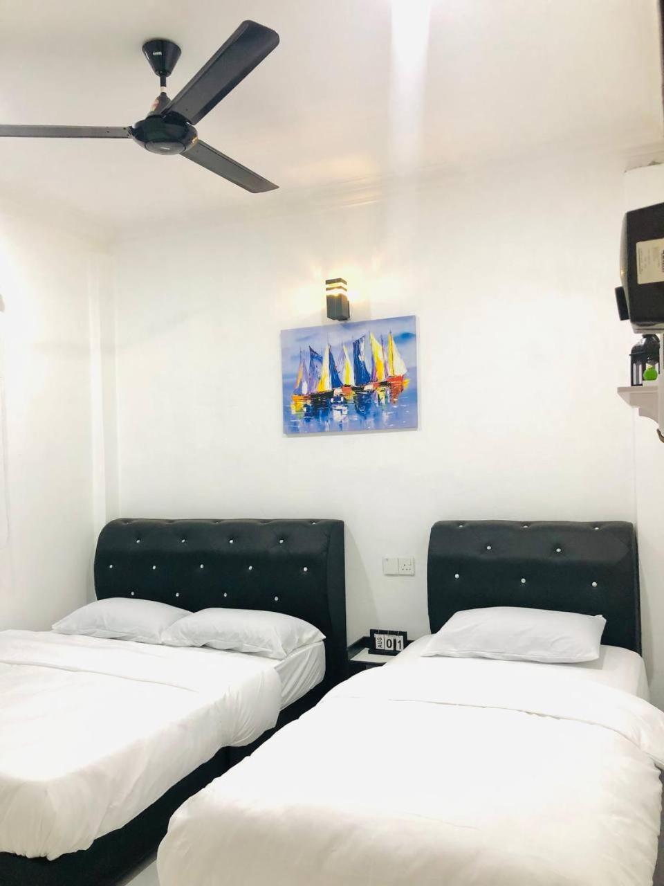 Roomstay By Abe Cottage Kampung Kuala Besut Bagian luar foto