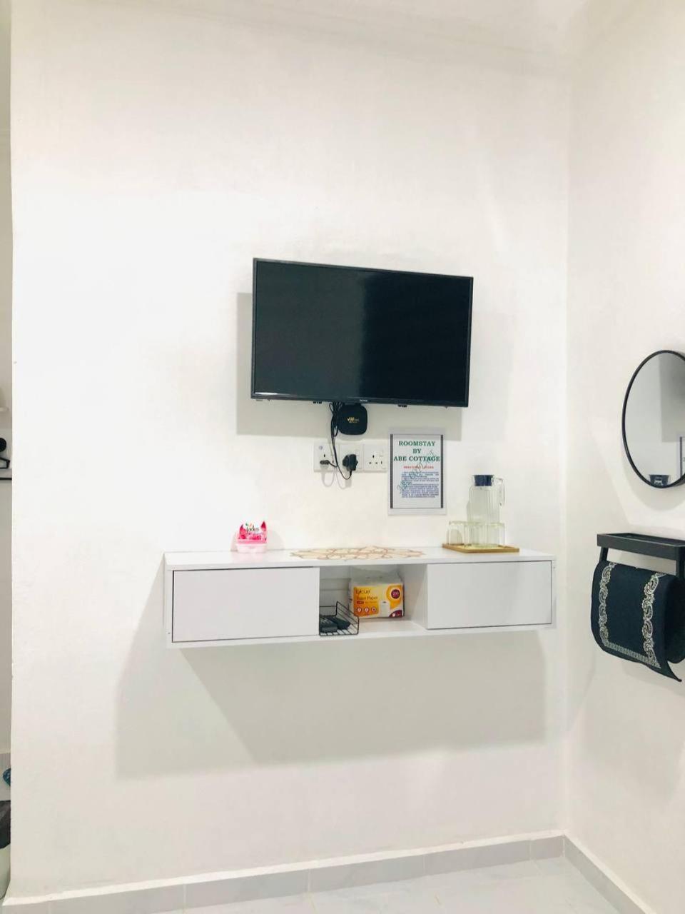Roomstay By Abe Cottage Kampung Kuala Besut Bagian luar foto